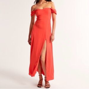 Elegant Off-Shoulder Abercrombie & Fitch Maxi Dress